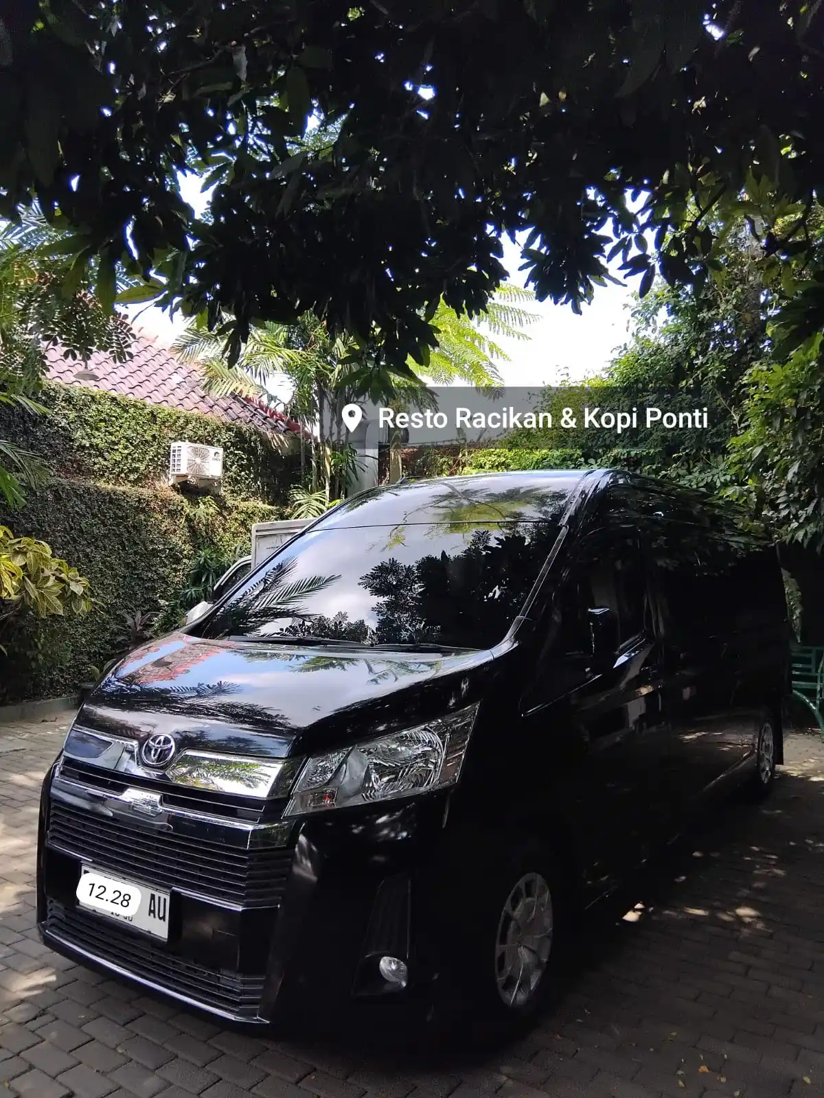 Foto asli Toyota Hiace Premio Grand Luxury Family Trans Luxury