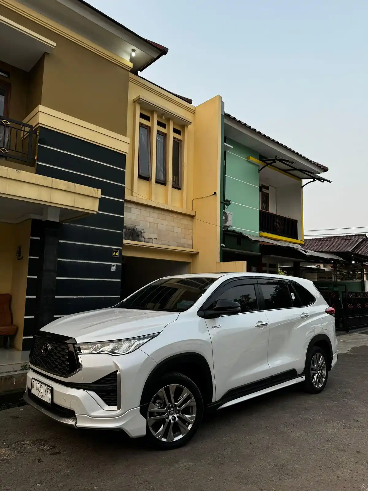 Foto asli Toyota Innova Zenix Q Family Trans Luxury