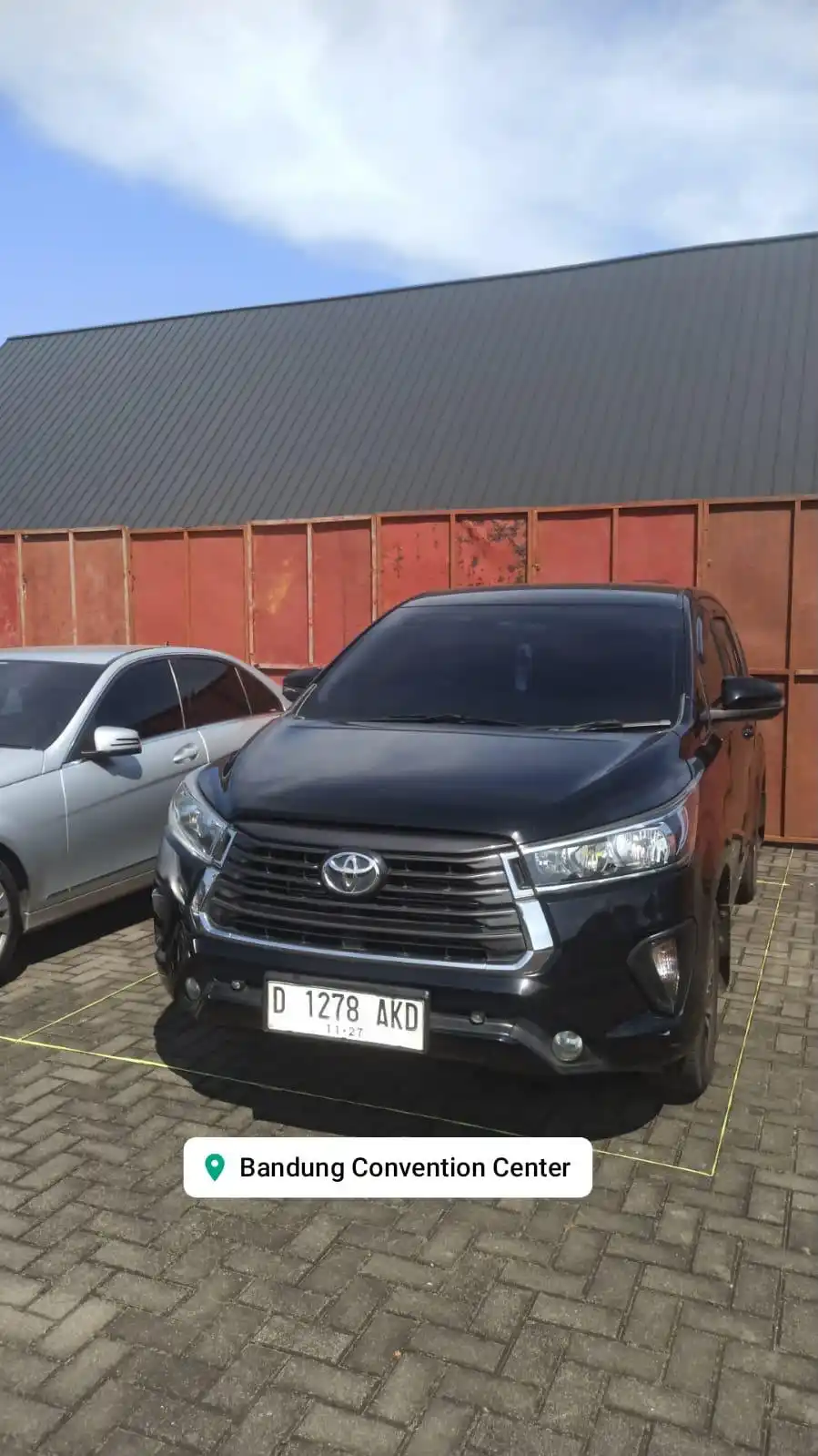 Foto asli Toyota Innova Reborn Family Trans Luxury